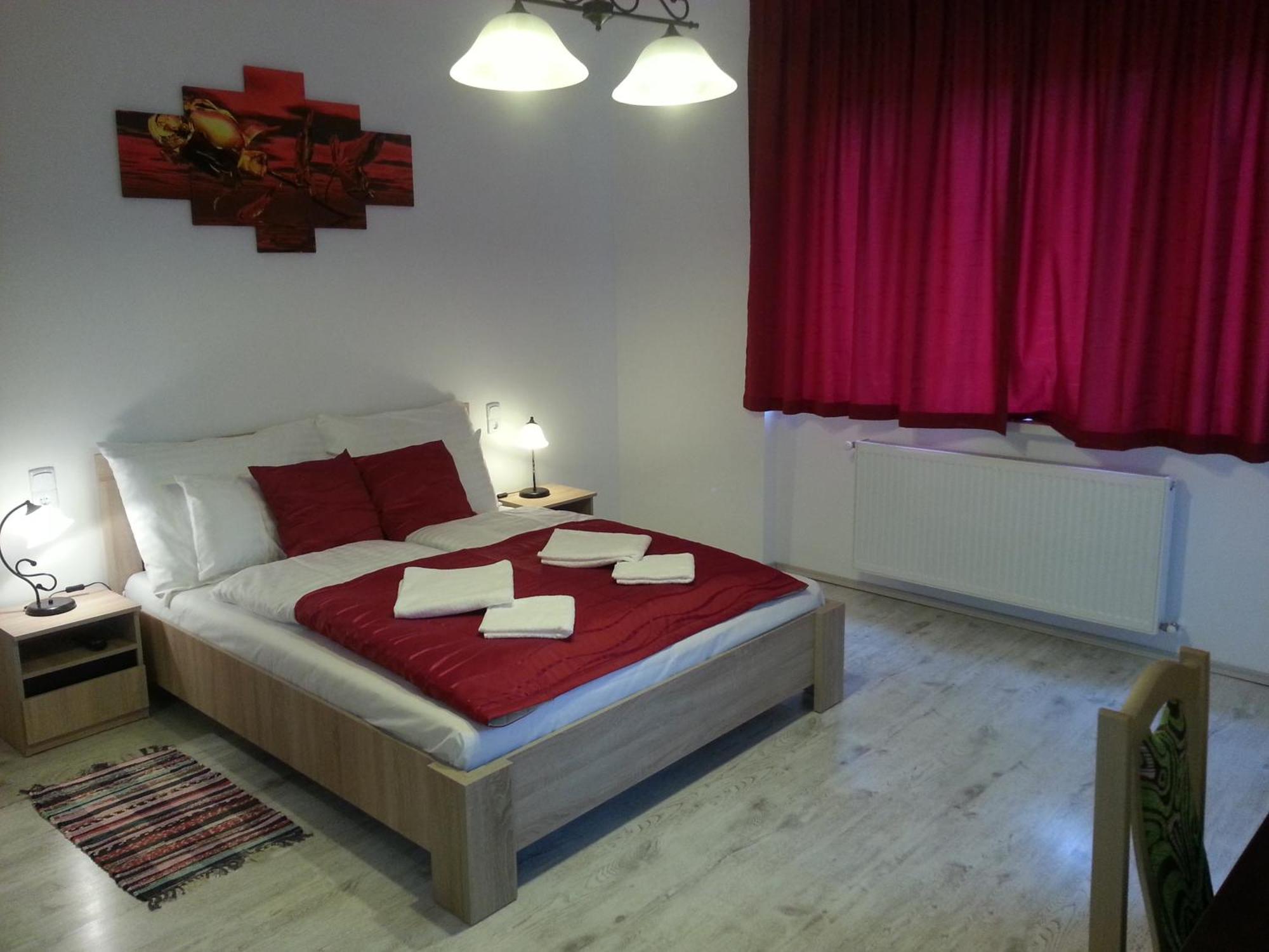 Downtown Apartment Miskolc Kültér fotó