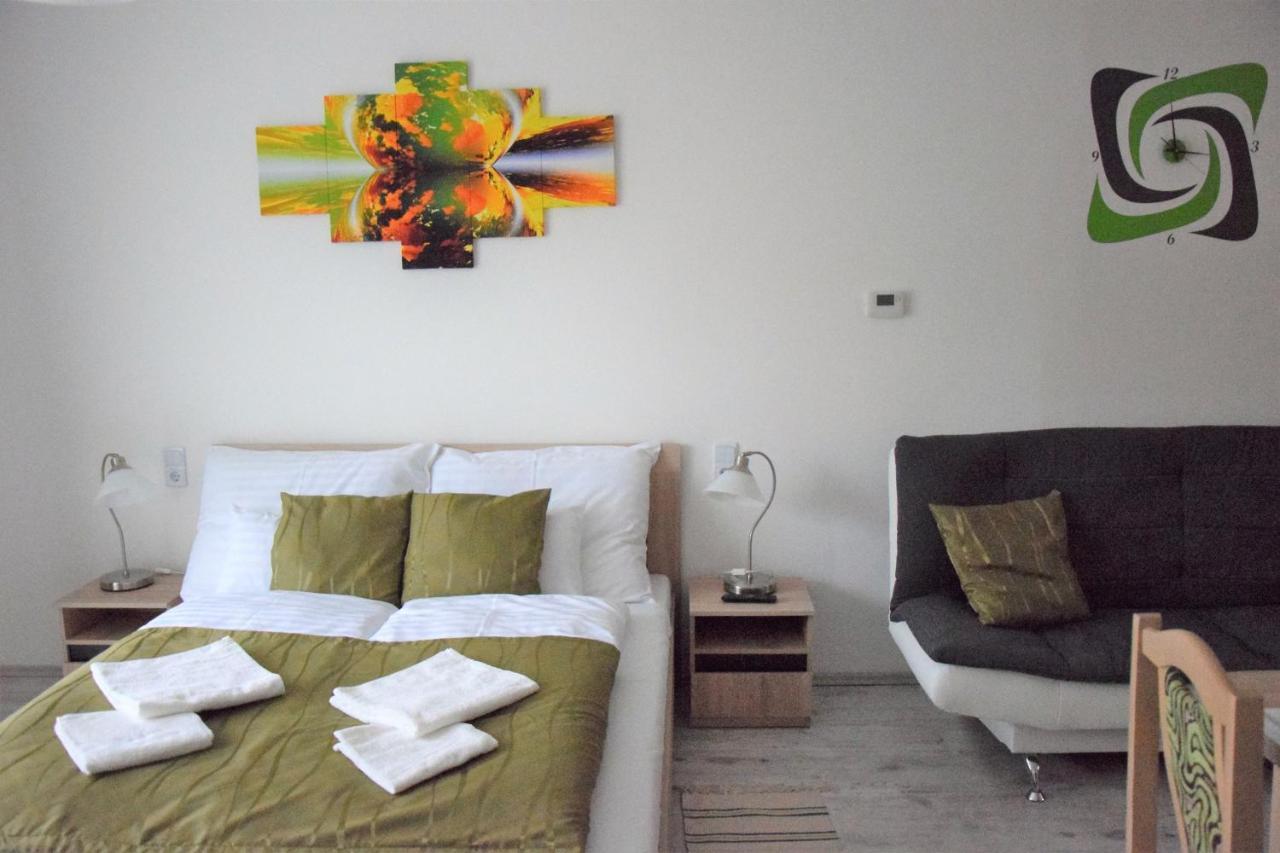 Downtown Apartment Miskolc Kültér fotó